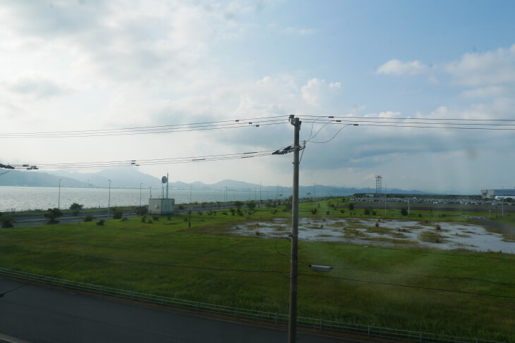 東横ＩＮＮ北九州空港　室内の窓から撮影した風景画像